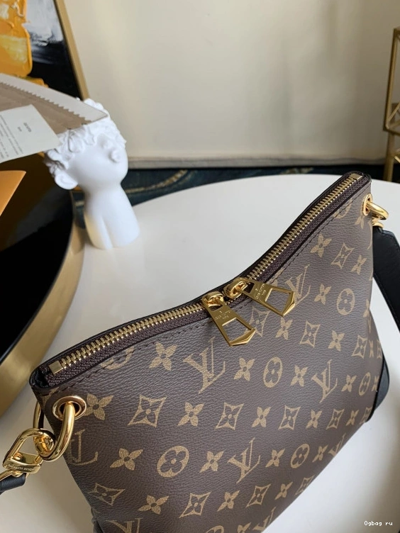 LOUIS VUITTON PM ODÉON 0722